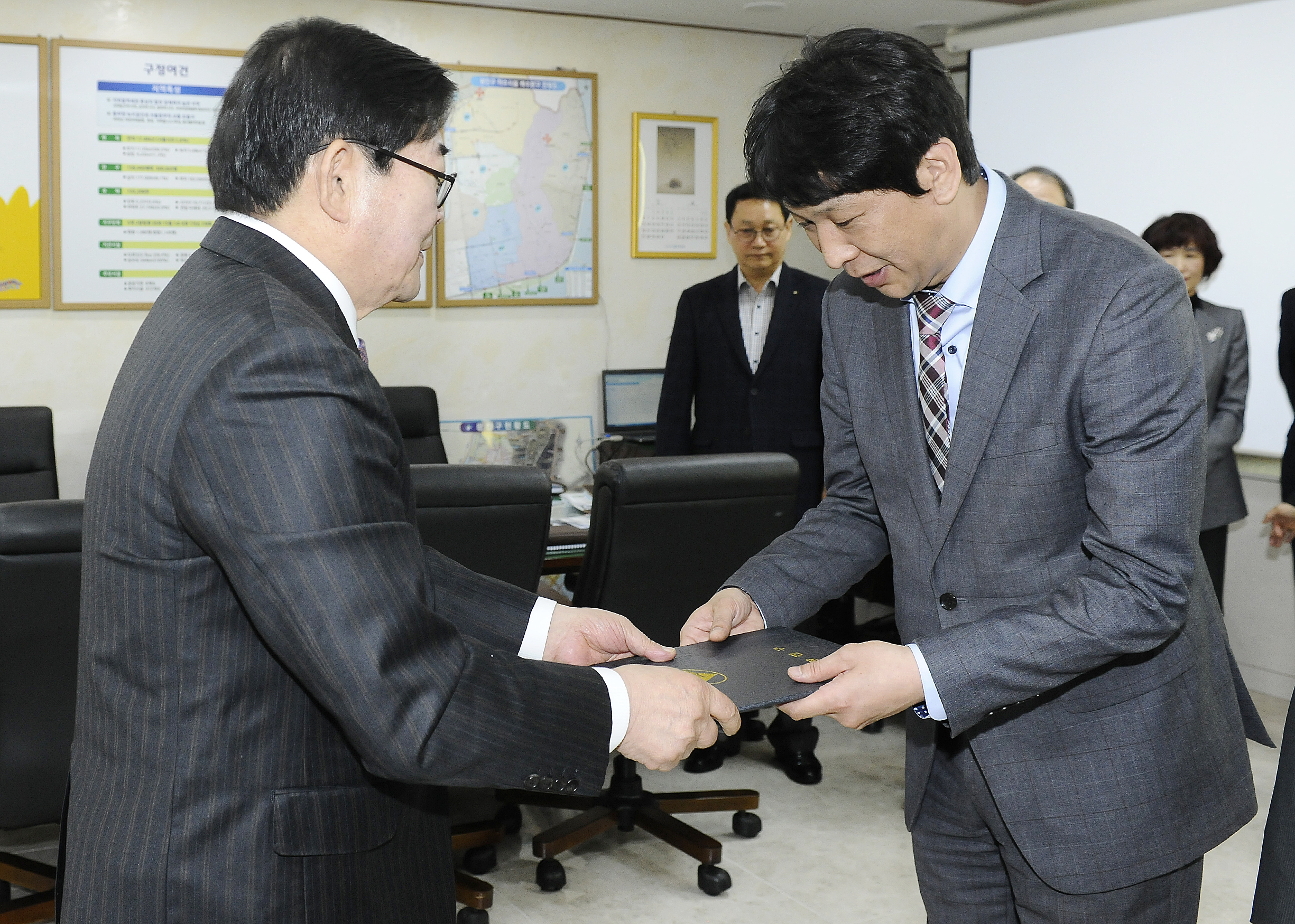 20160331-광진문화재단 본부장 및 선임이사 임명장 수여 135175.JPG