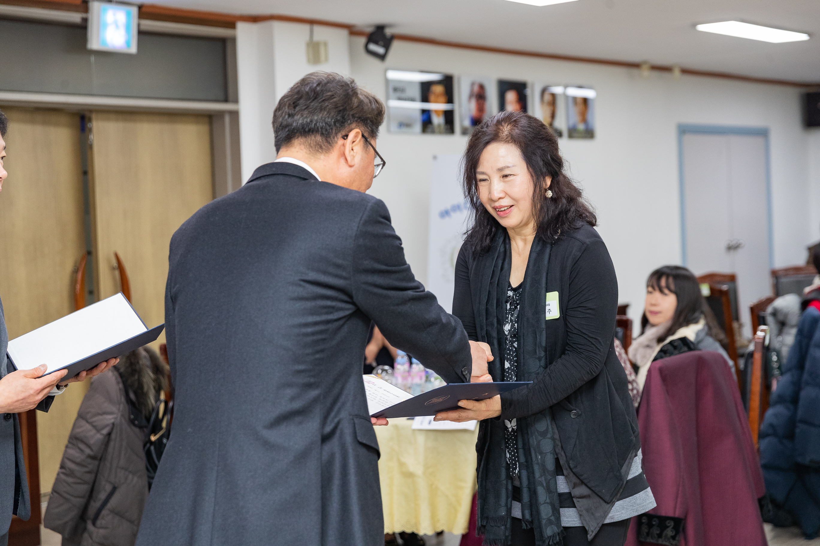 20181129-11월 정기 구민표창 수여식 179810.jpg