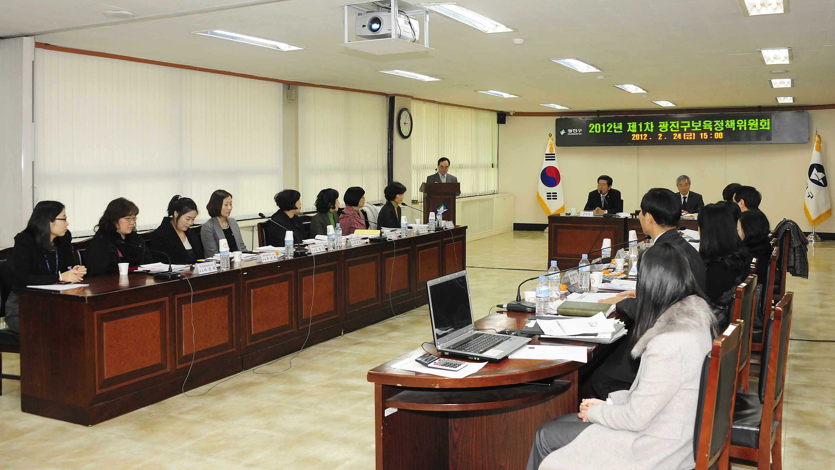 20120224-보육정책위원회 회의 50336.JPG
