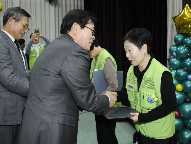 20151216-2015 자원봉사자의 날 기념 행사 개최 2차 130609.JPG