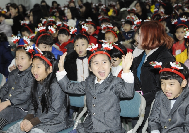 20151222-민간어린이집연합회 사랑나눔 저금통 모으기 행사 131360.JPG