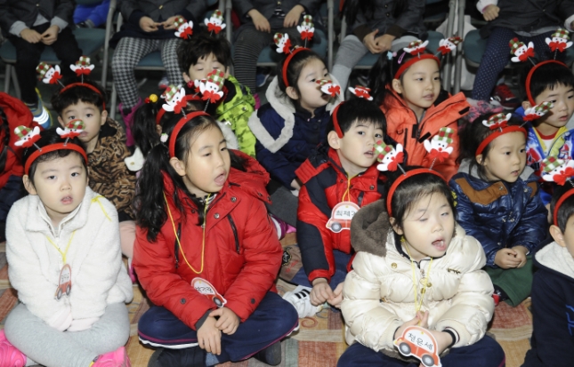 20151222-민간어린이집연합회 사랑나눔 저금통 모으기 행사 131365.JPG