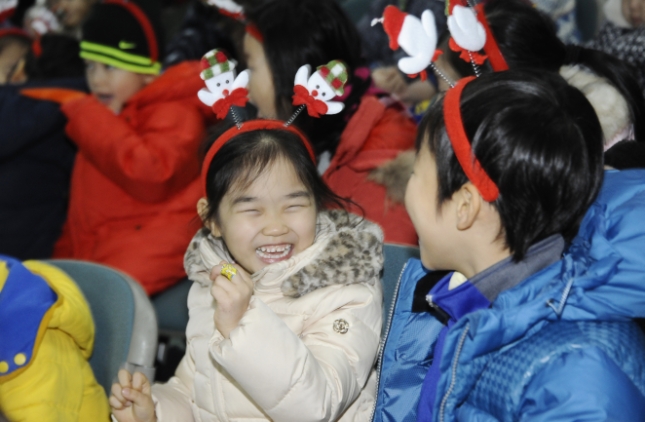 20151222-민간어린이집연합회 사랑나눔 저금통 모으기 행사 131368.JPG