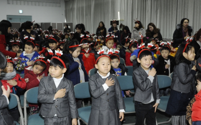 20151222-민간어린이집연합회 사랑나눔 저금통 모으기 행사 131373.JPG