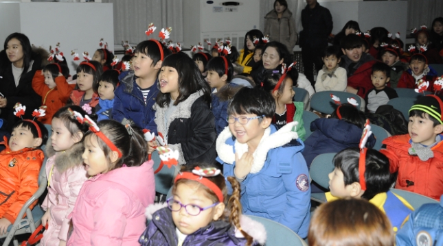 20151222-민간어린이집연합회 사랑나눔 저금통 모으기 행사 131395.JPG