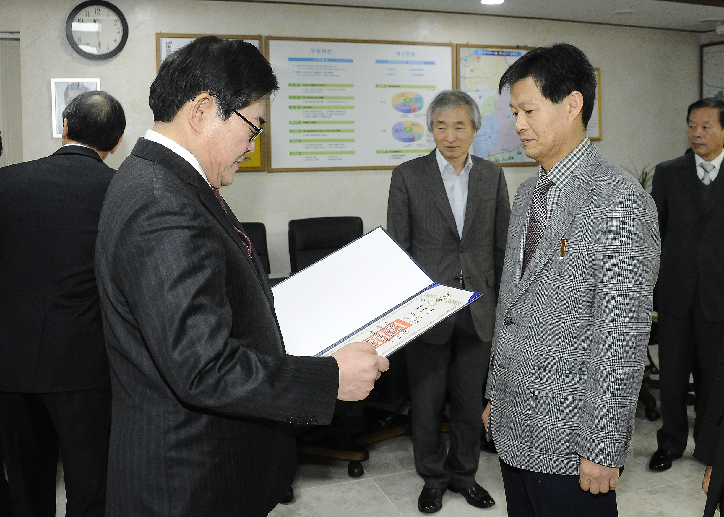 20141229-2014년 하반기 퇴직공무원 정부포상전수 111296.JPG