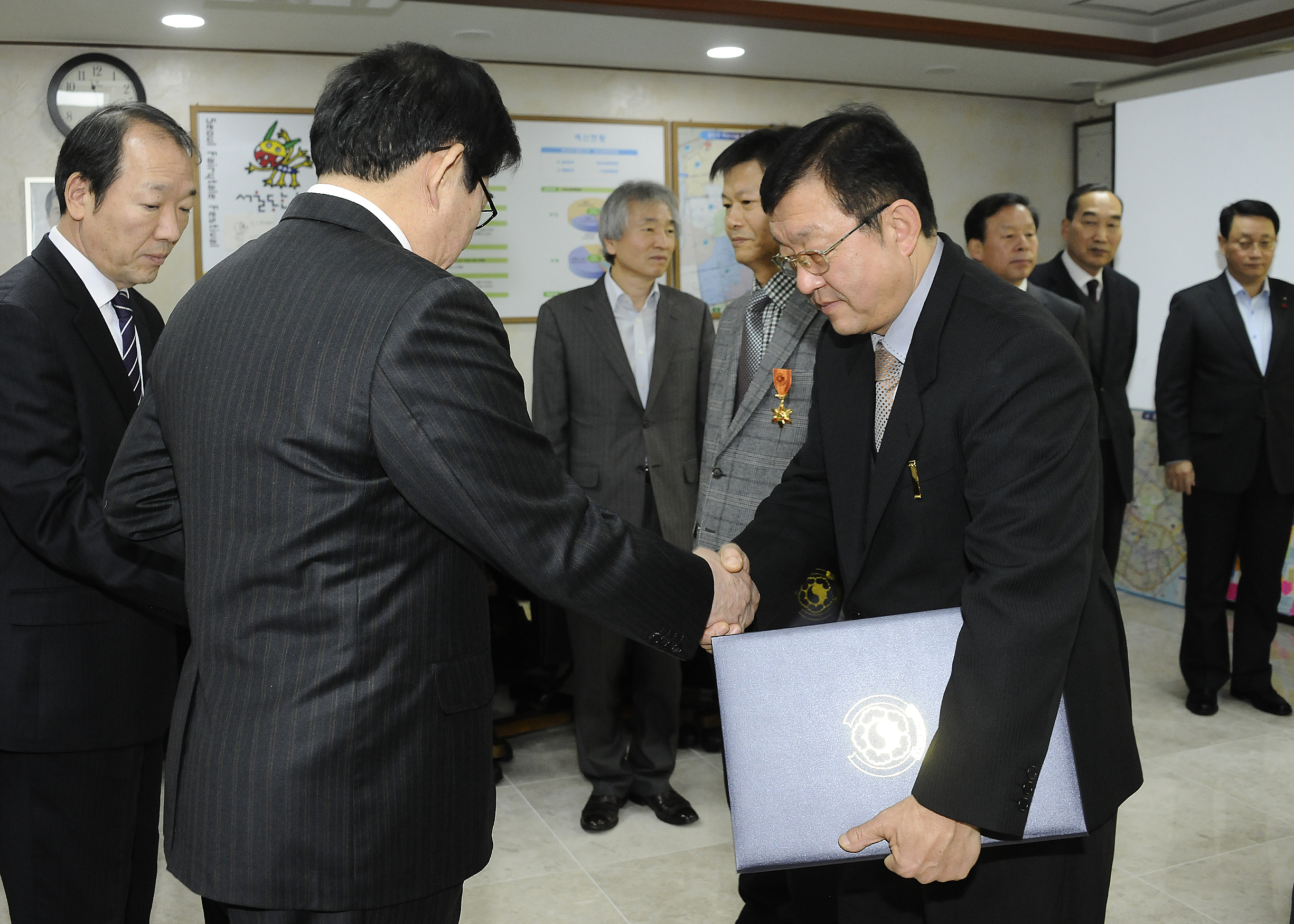 20141229-2014년 하반기 퇴직공무원 정부포상전수 111302.JPG