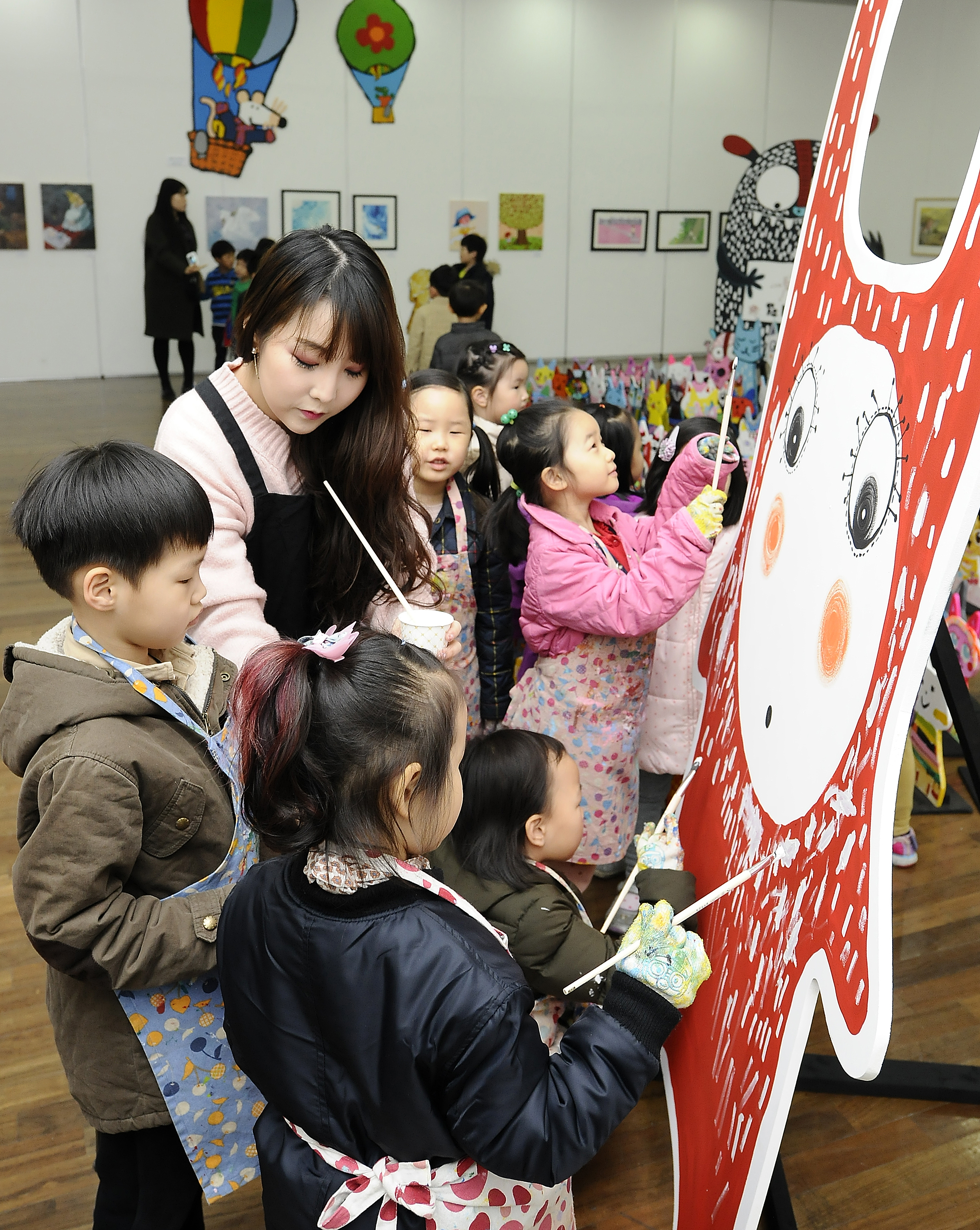 20170323-동화마을창작소 전시 보도사진 153100.JPG