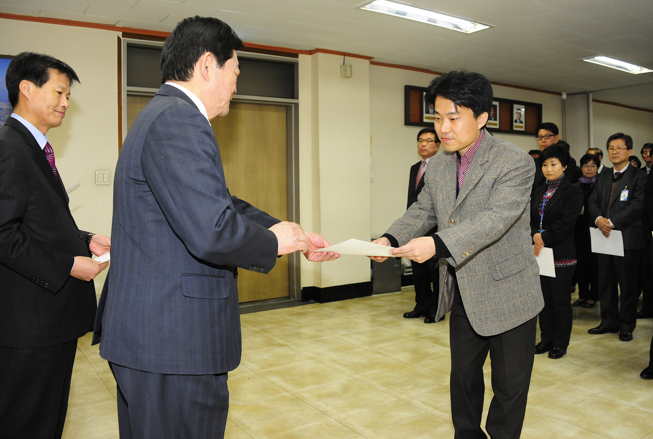 20120312-6급이하공무원 전입 및 승진 전보 발령 50792.JPG