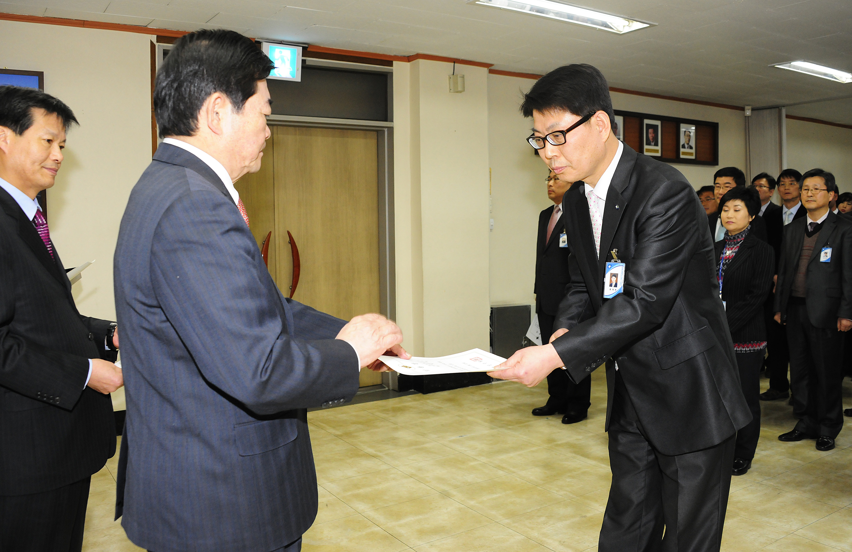 20120312-6급이하공무원 전입 및 승진 전보 발령 50700.JPG