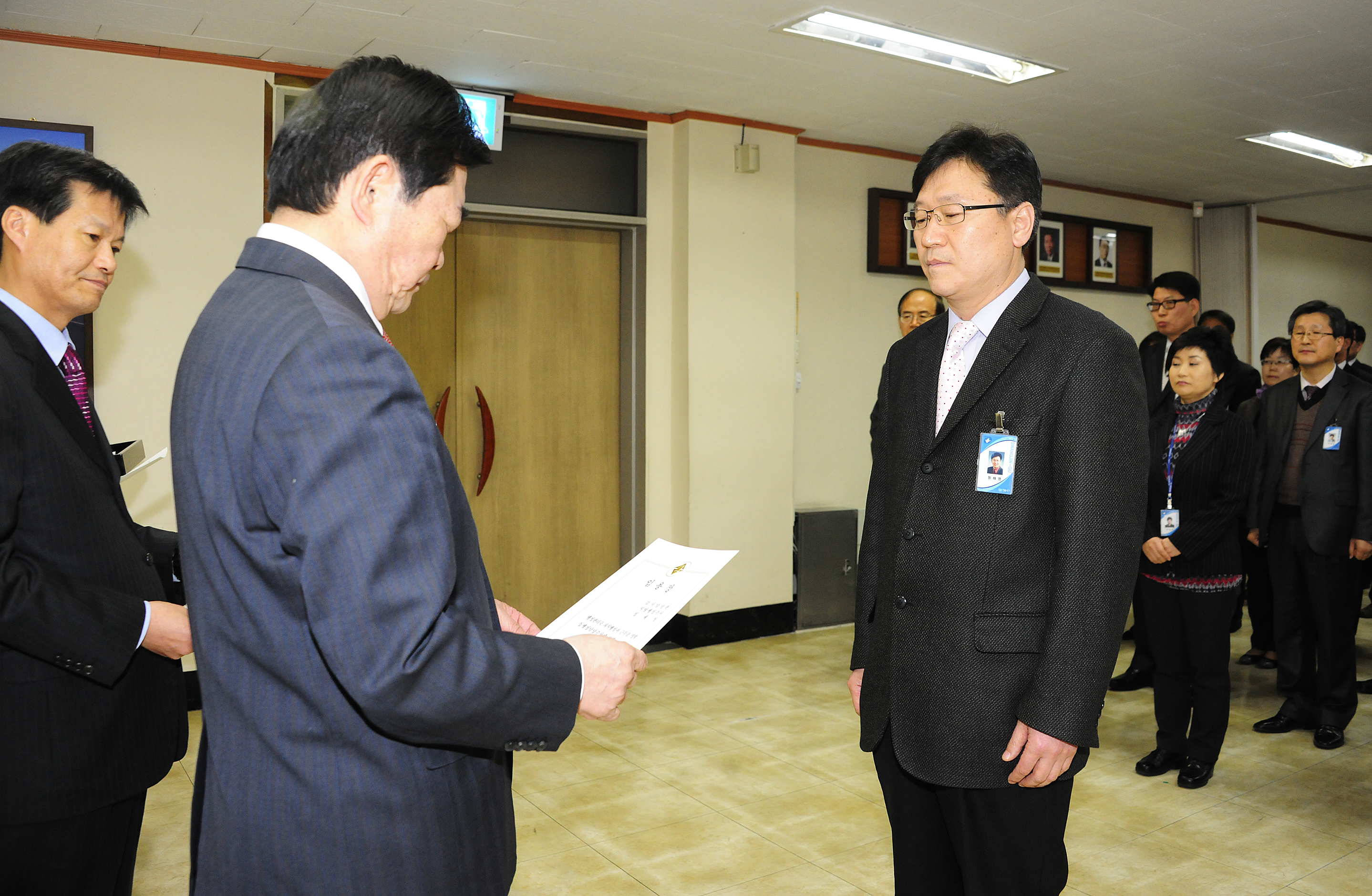 20120312-6급이하공무원 전입 및 승진 전보 발령 50678.JPG