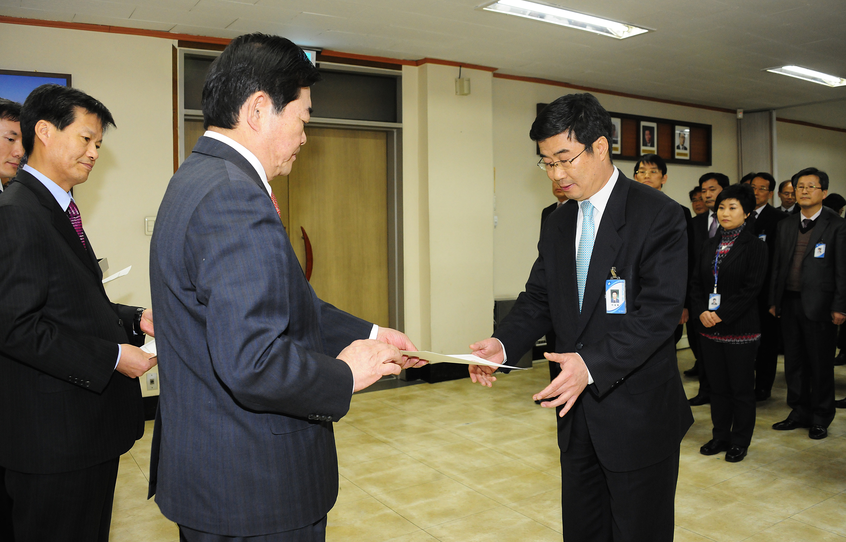20120312-6급이하공무원 전입 및 승진 전보 발령 50704.JPG