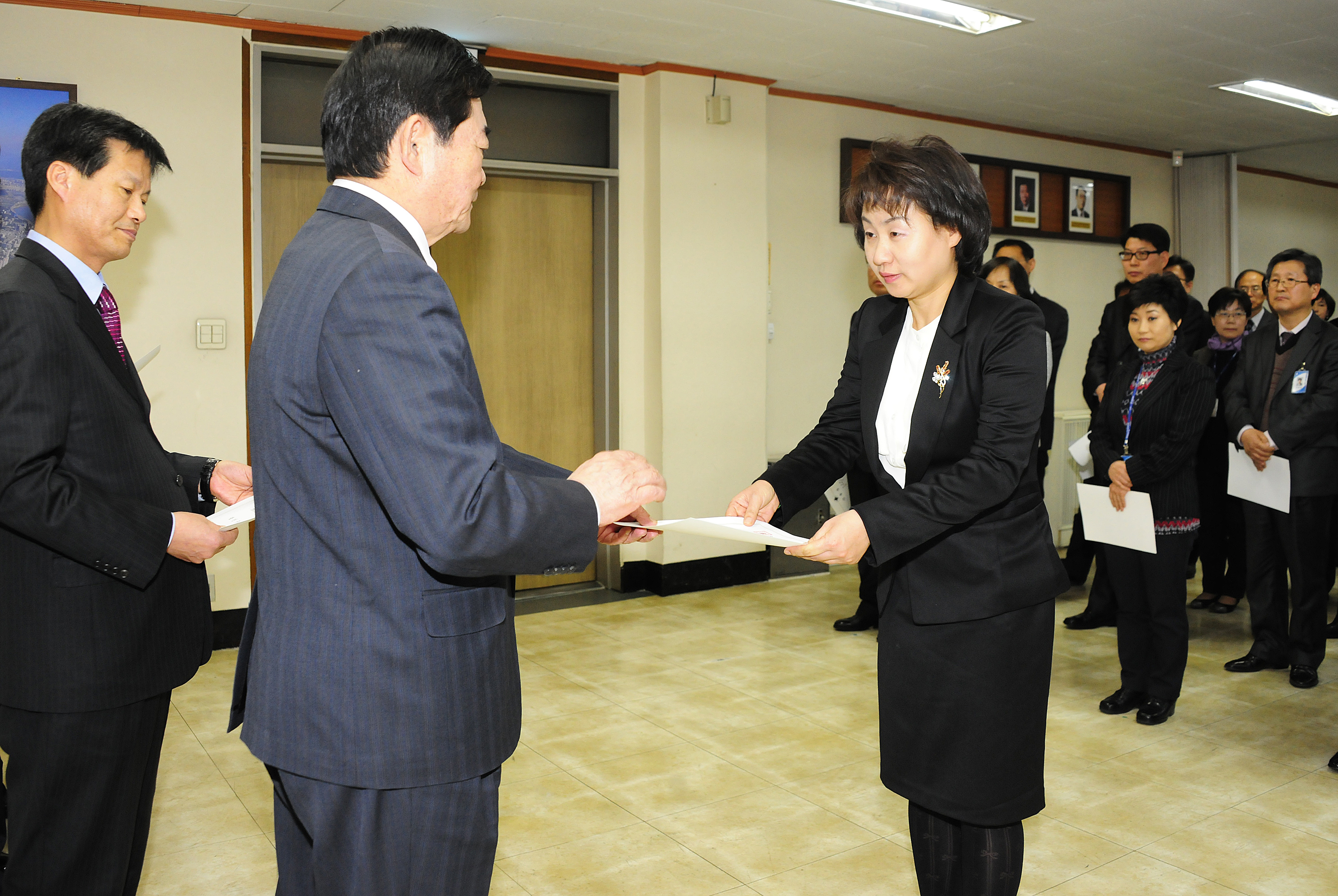 20120312-6급이하공무원 전입 및 승진 전보 발령 50779.JPG