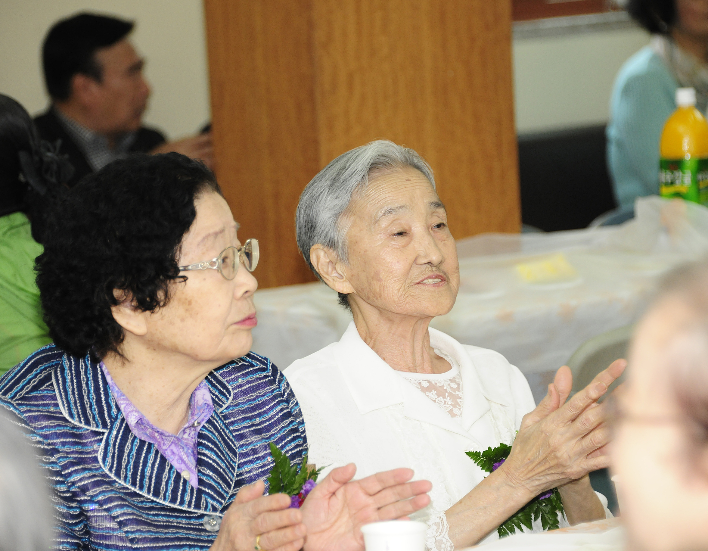 제40회 어버이날 기념 경로잔치 53559.JPG