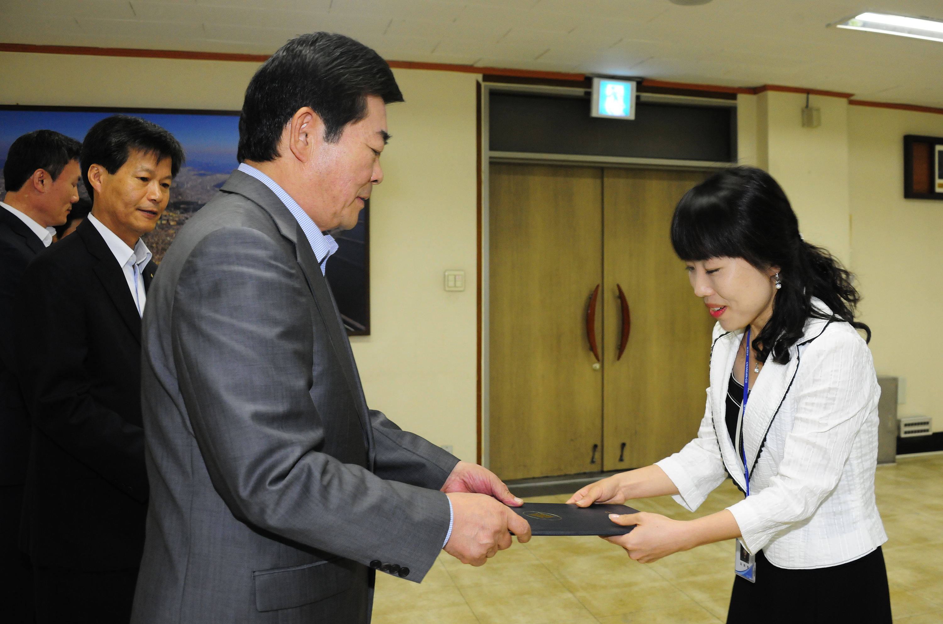 20120601-일반직 공무원 신규 발령 55839.JPG
