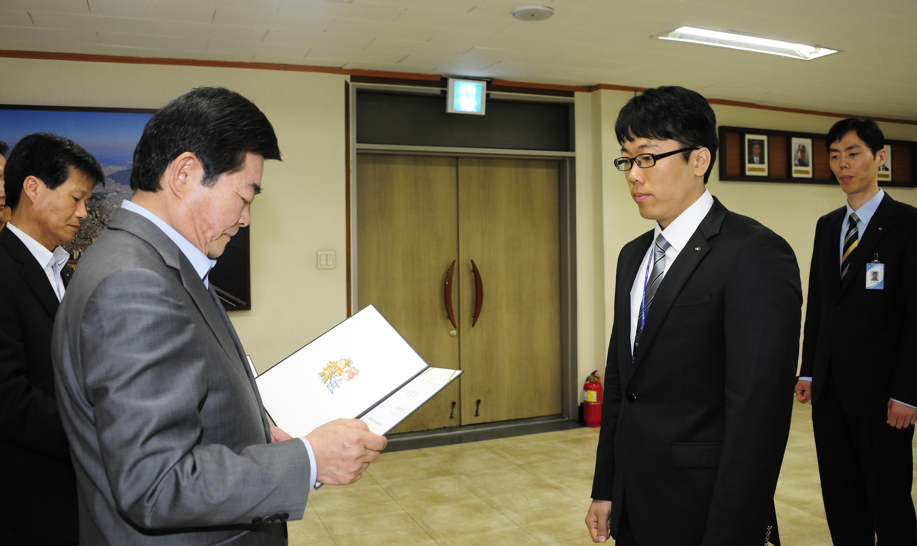 20120601-일반직 공무원 신규 발령 55846.JPG