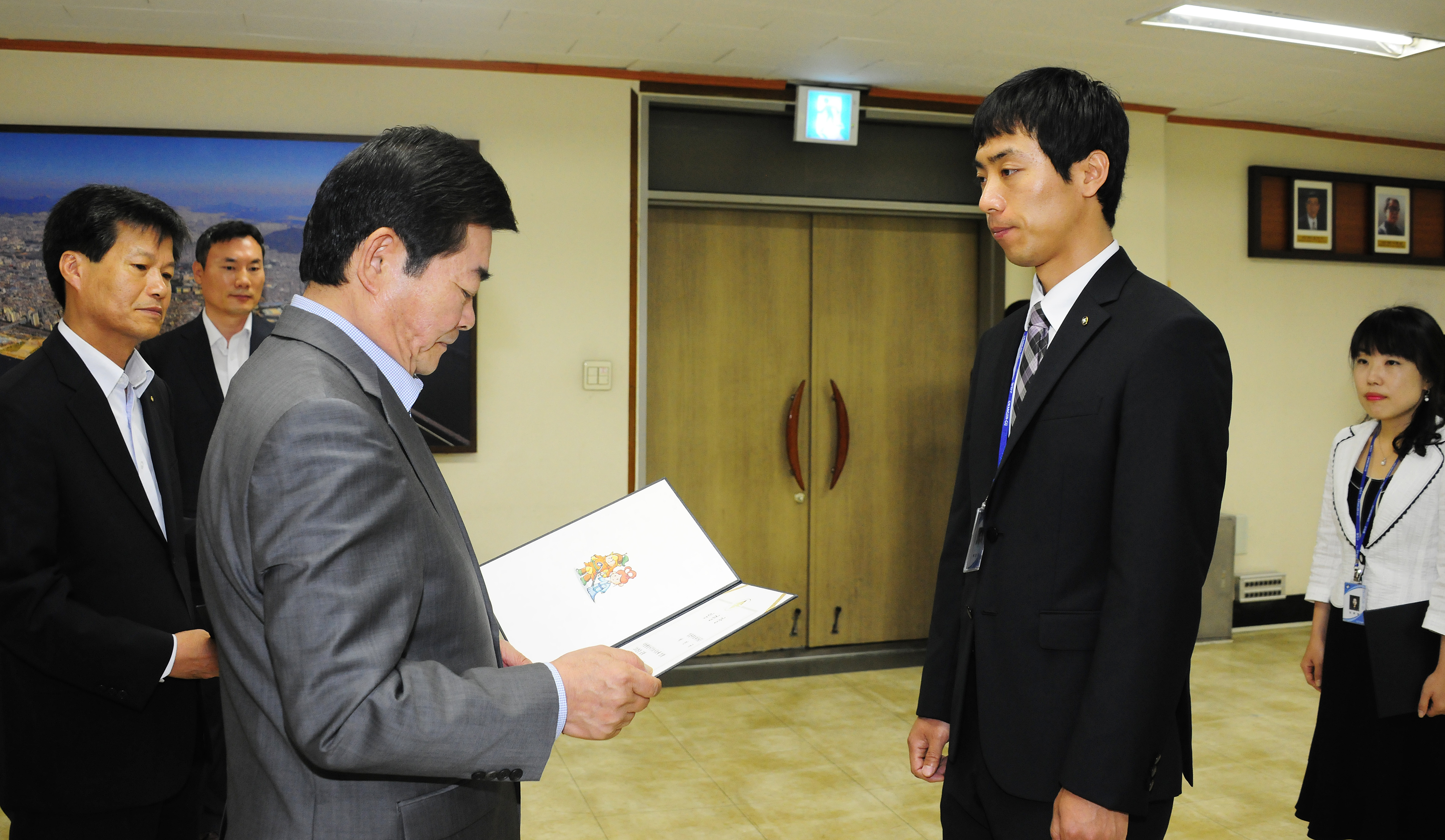 20120601-일반직 공무원 신규 발령 55857.JPG