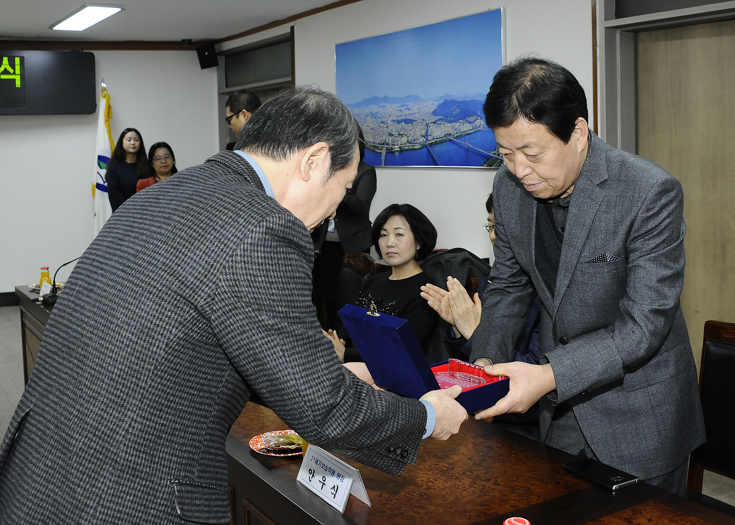 20161222-이웃돕기 우수후원자 감사패 전달식 150016.JPG