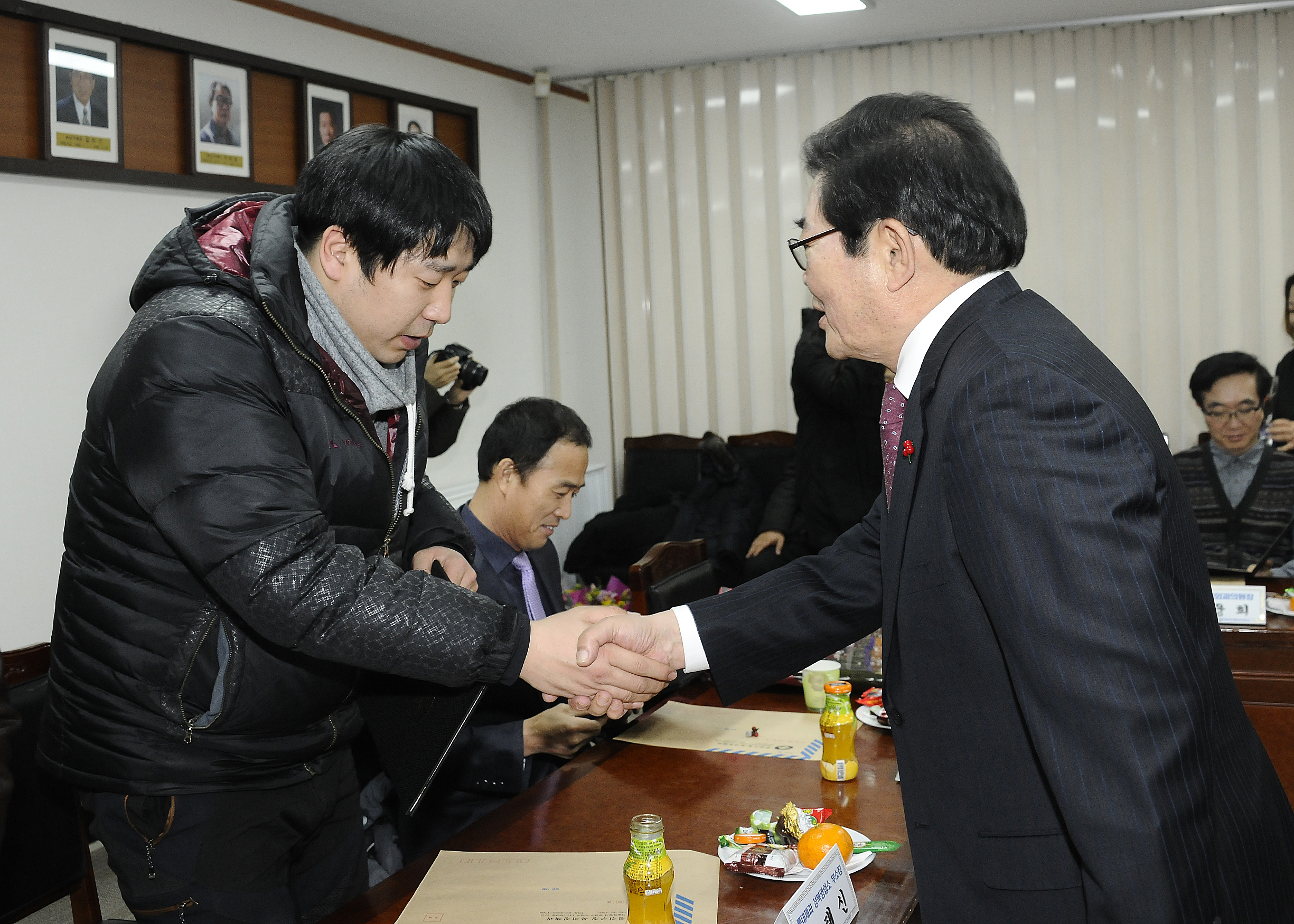 20141226-2014년 이웃돕기 우수후원자 감사장 전달식 111257.JPG