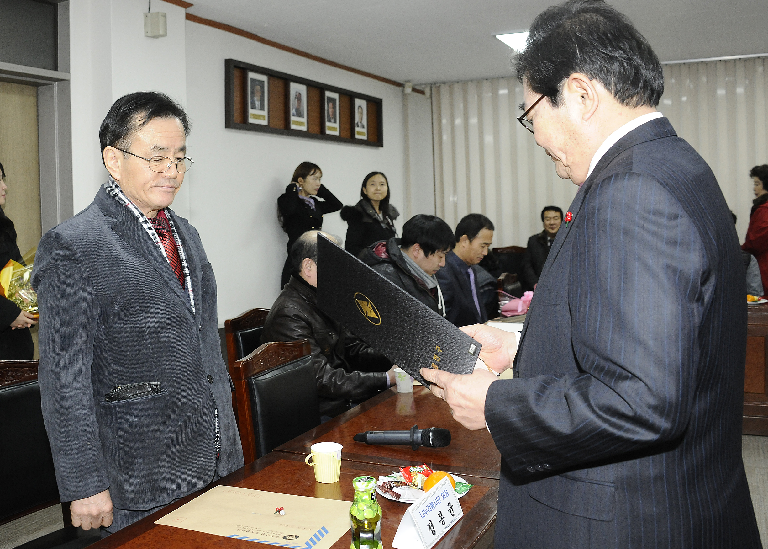 20141226-2014년 이웃돕기 우수후원자 감사장 전달식 111261.JPG