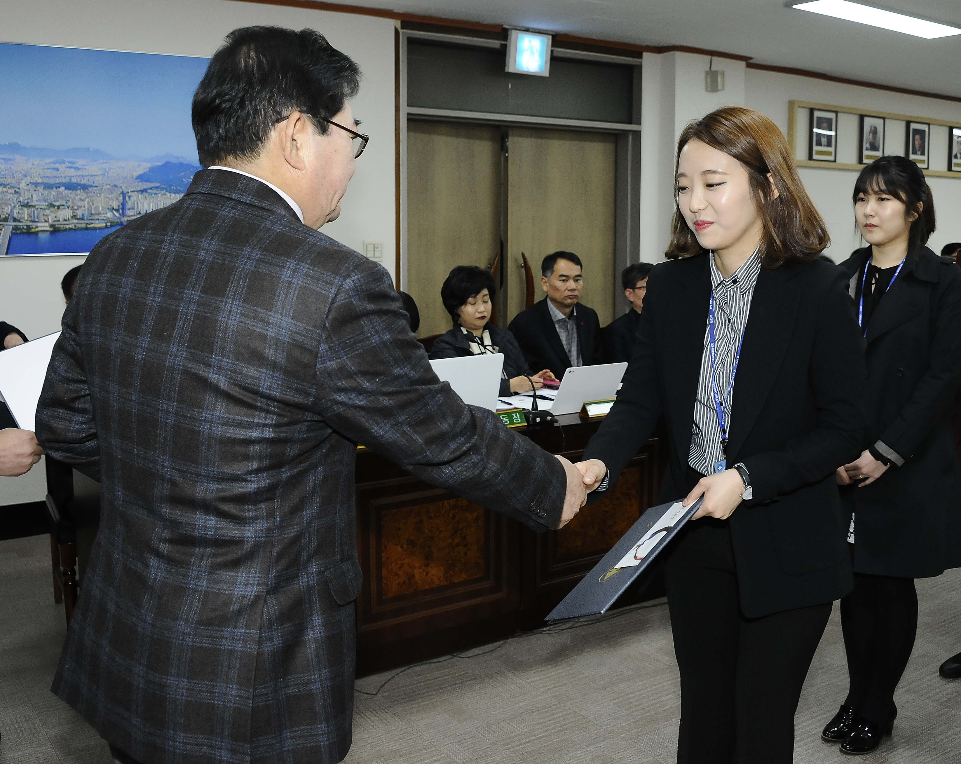 20170323-구 동 확대간부회의 우수공무원 표창 153116.JPG