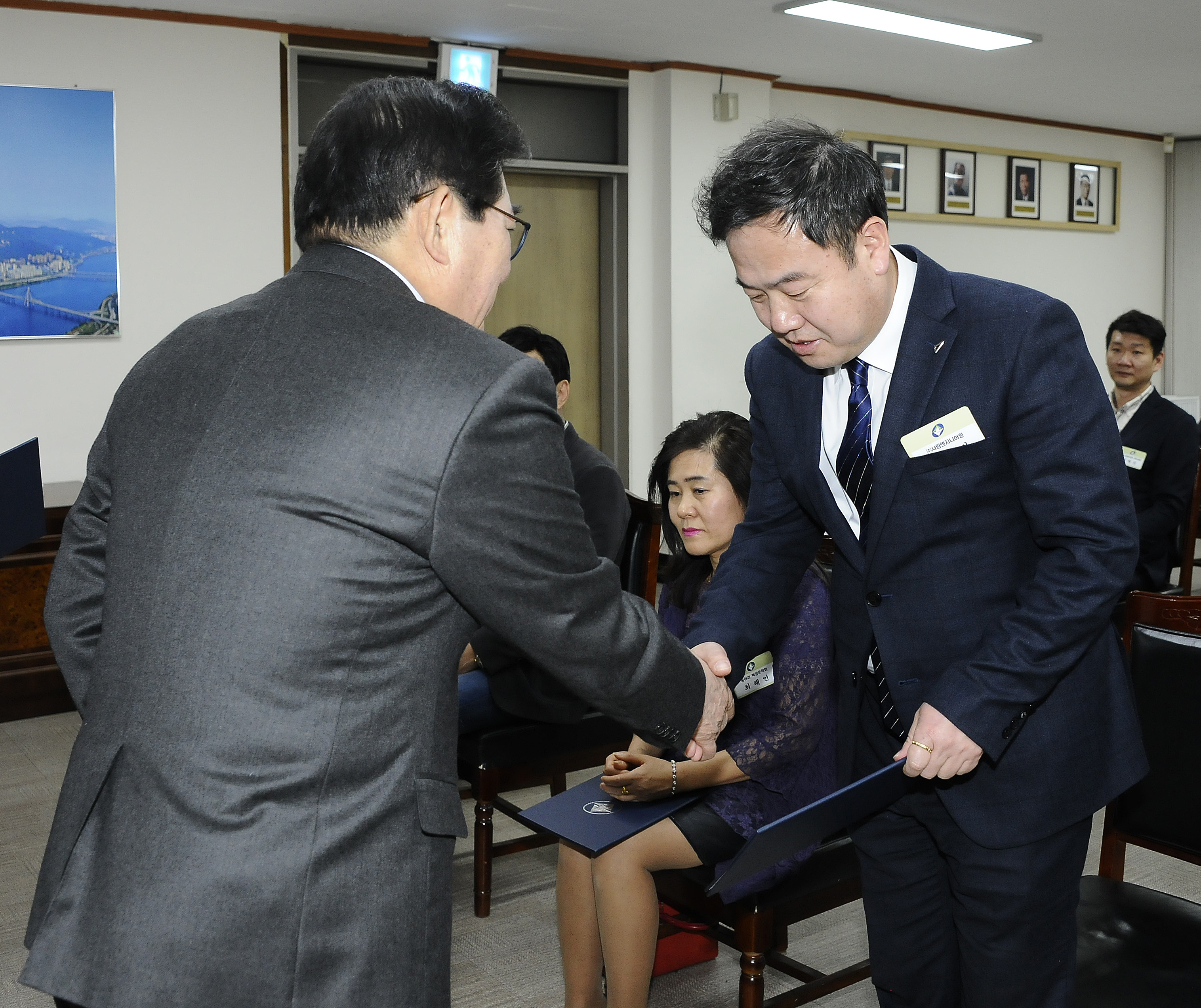 20170324-3월 정기 구민표창 수여식 153204.JPG