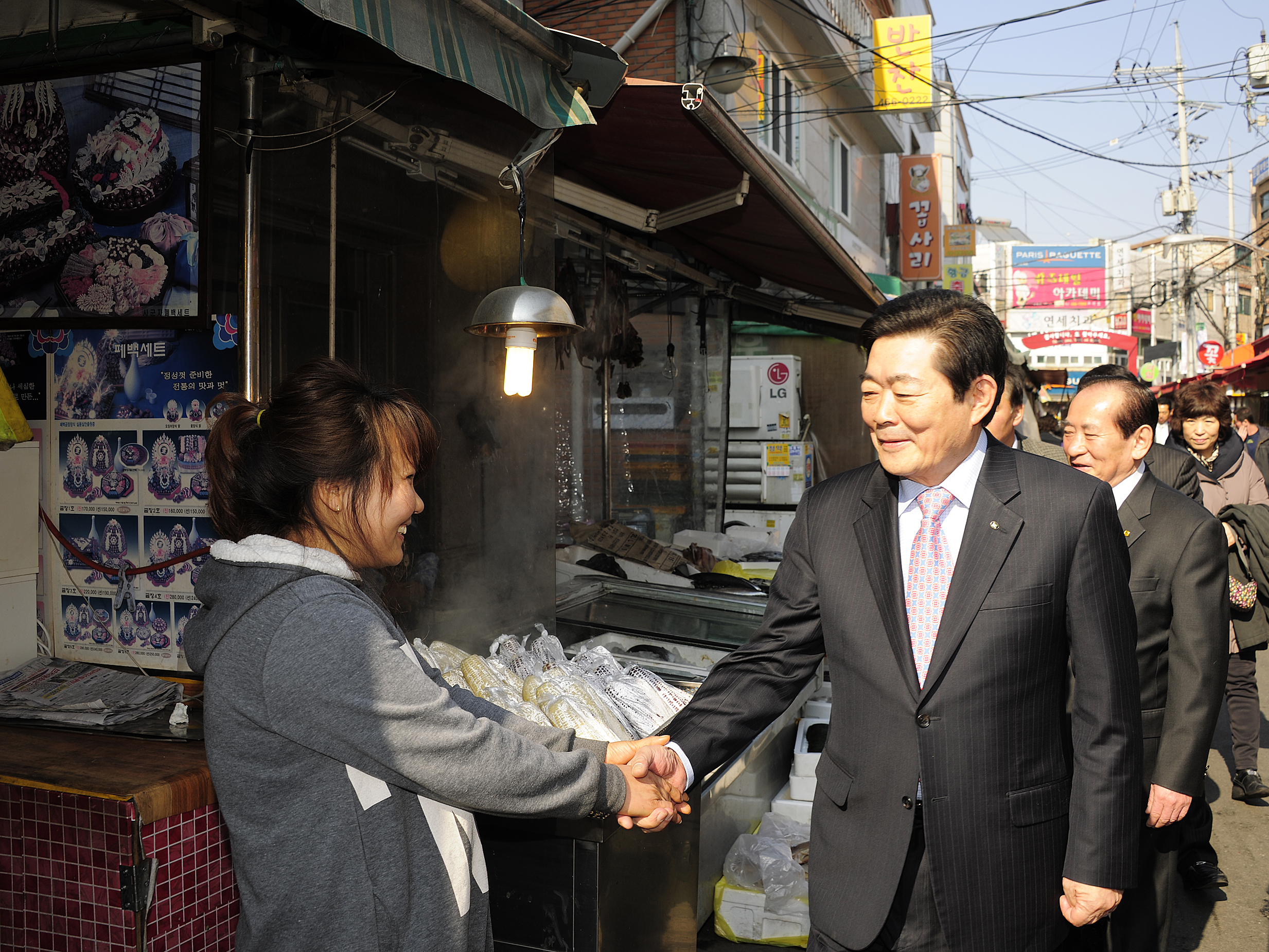 20120222-화양제일 전통시장-상징조형물 설치 현장방문 50282.JPG