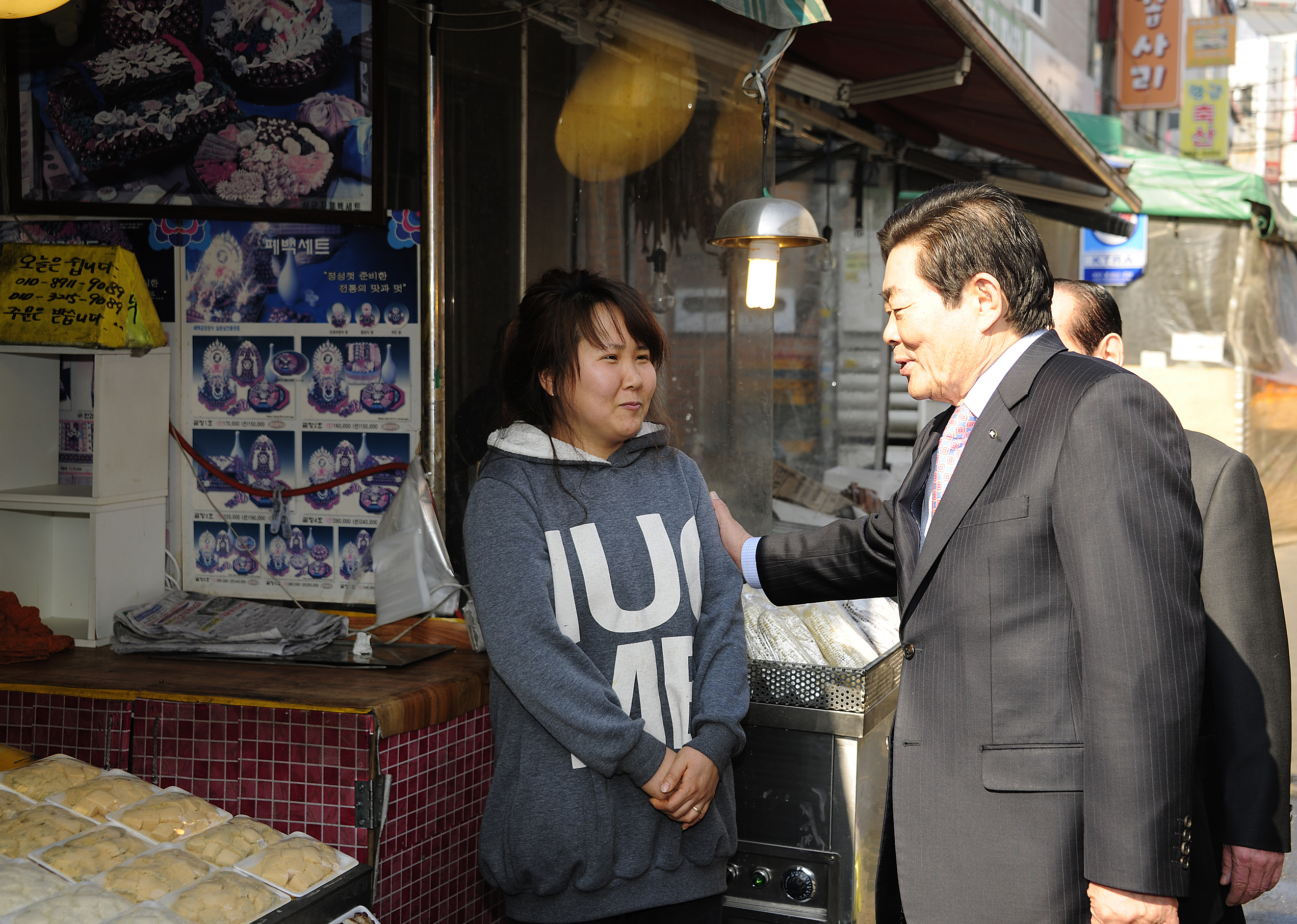 20120222-화양제일 전통시장-상징조형물 설치 현장방문 50283.JPG