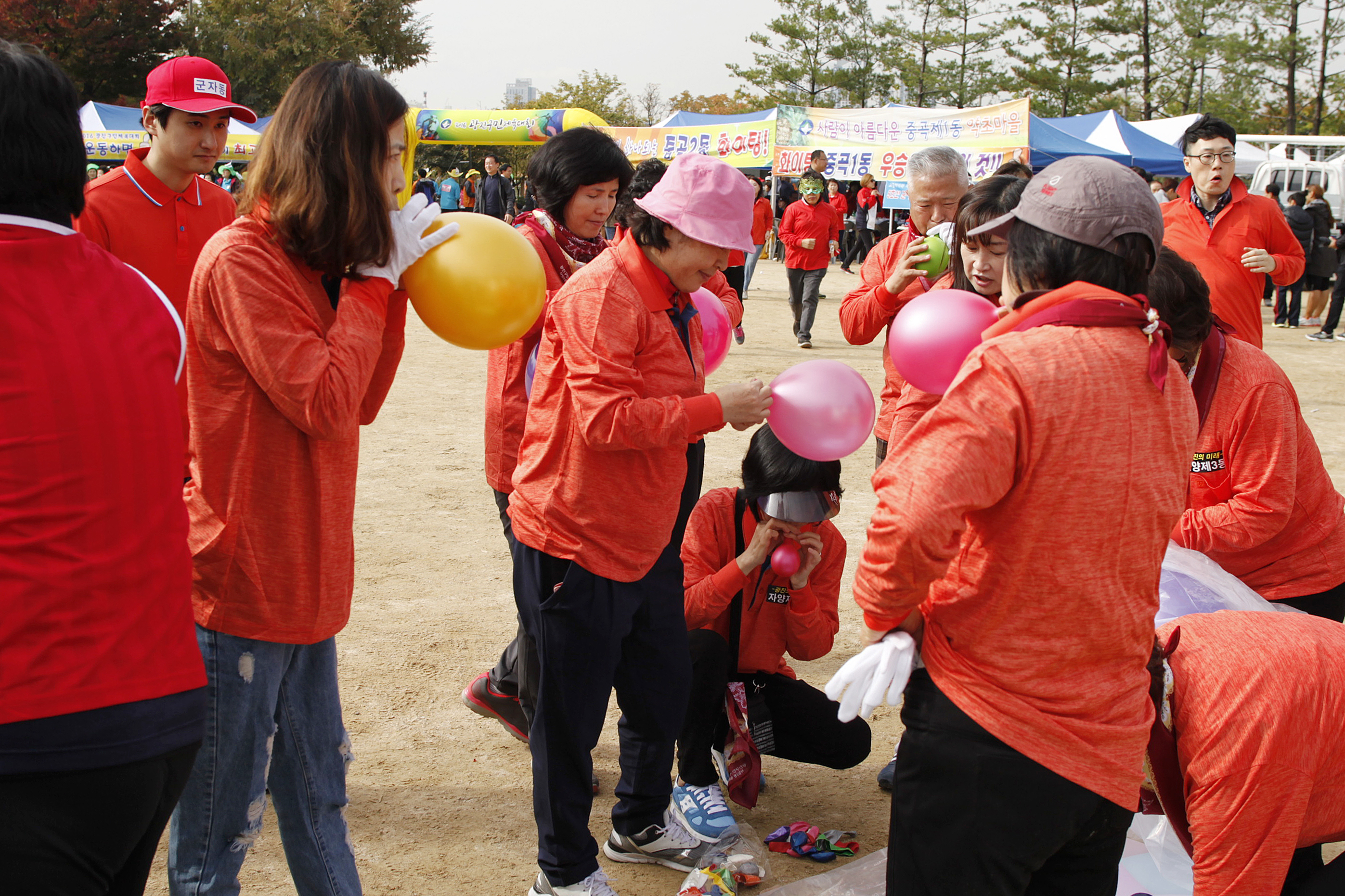 20161028-2016년 광진구민 체육대회(풍선세우기) 146251.JPG
