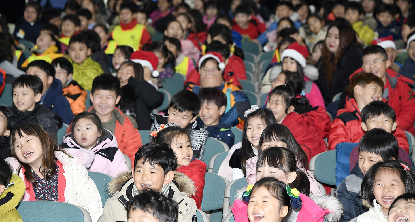 20171128-국공립어린이집 연합회 사랑의 동전 모으기 행사 165373.jpg