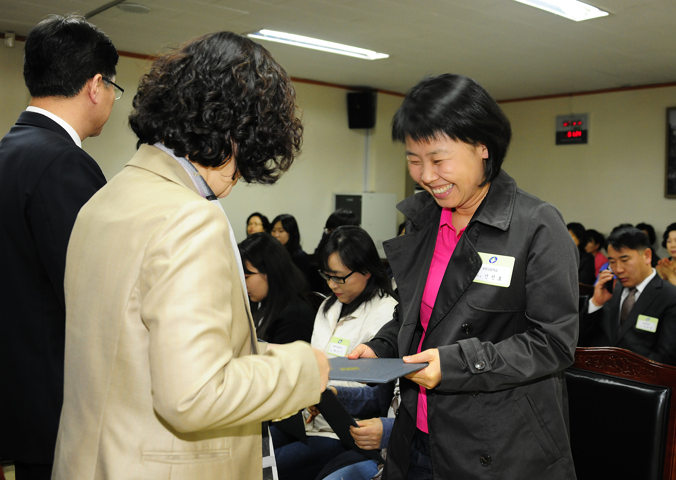 20120417-새마을 지도자 자녀장학생 장학금 수여 51905.JPG