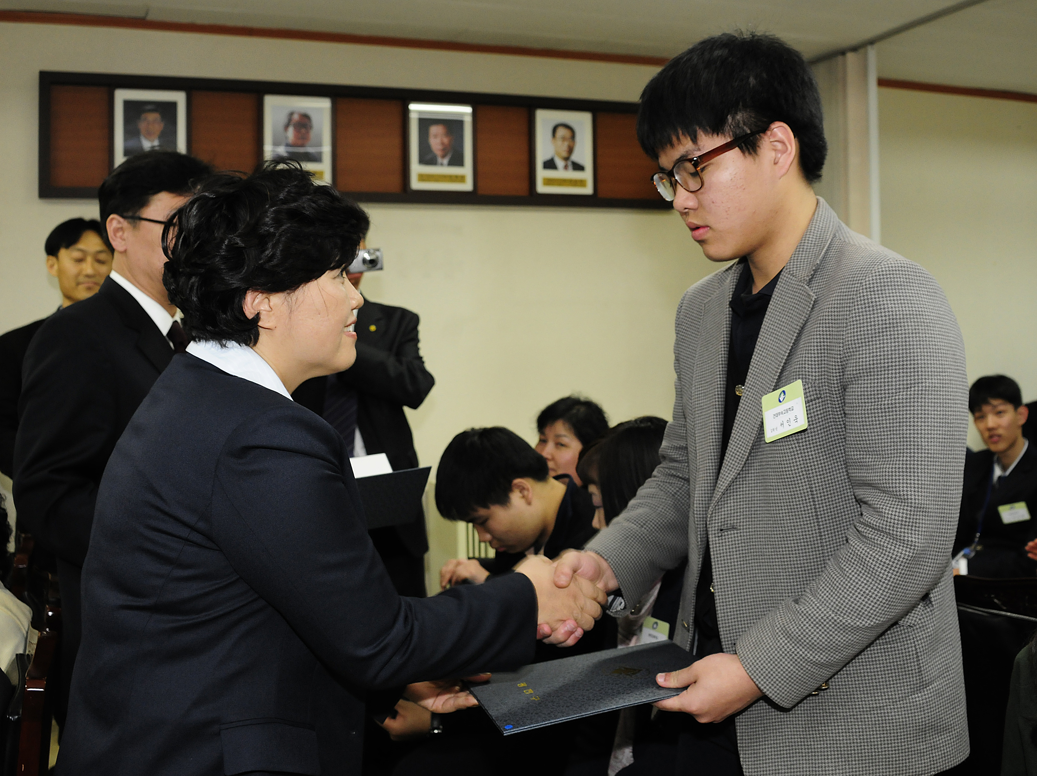 20120417-새마을 지도자 자녀장학생 장학금 수여 51864.JPG