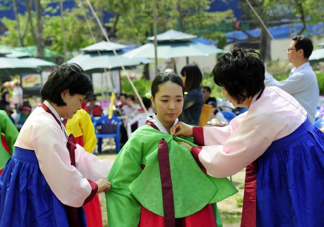 20120506-서울동화축제 전통성년례 53828.JPG