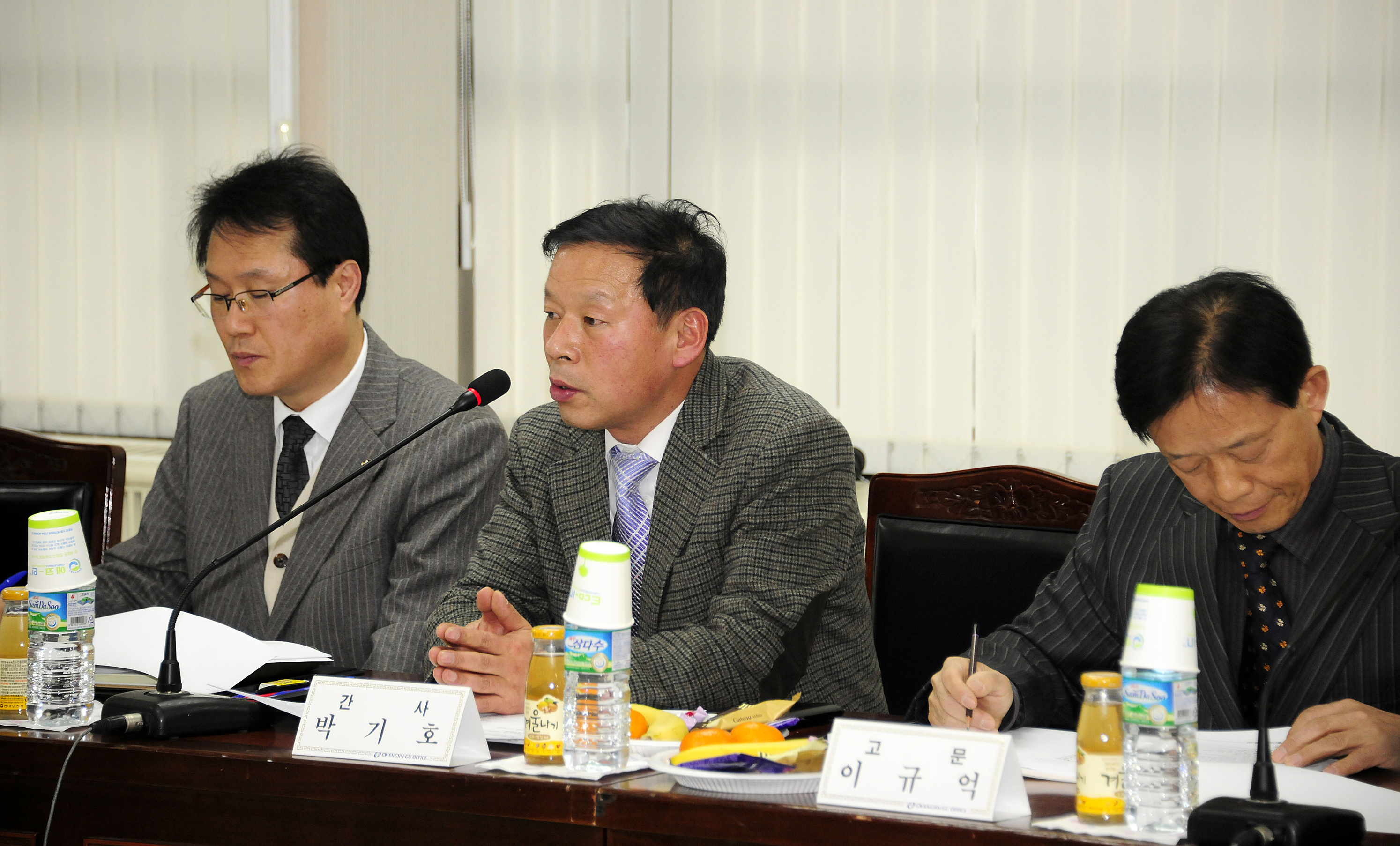 20120228-정책자문위원회 고문단 간담회 50387.JPG