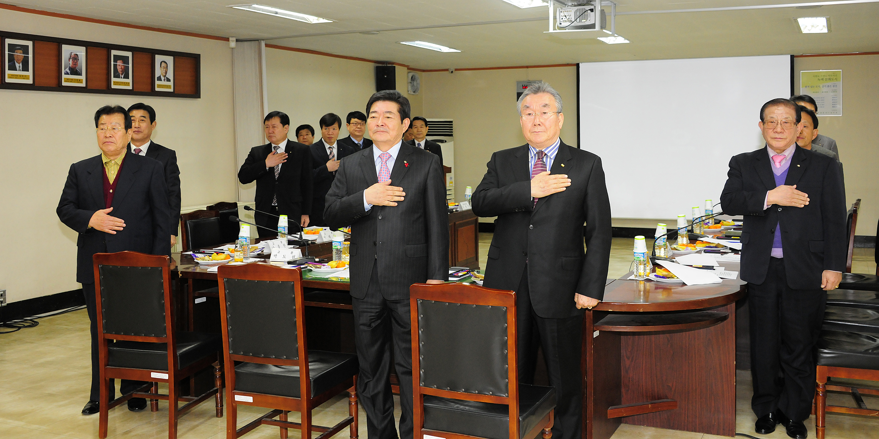 20120228-정책자문위원회 고문단 간담회 50374.JPG