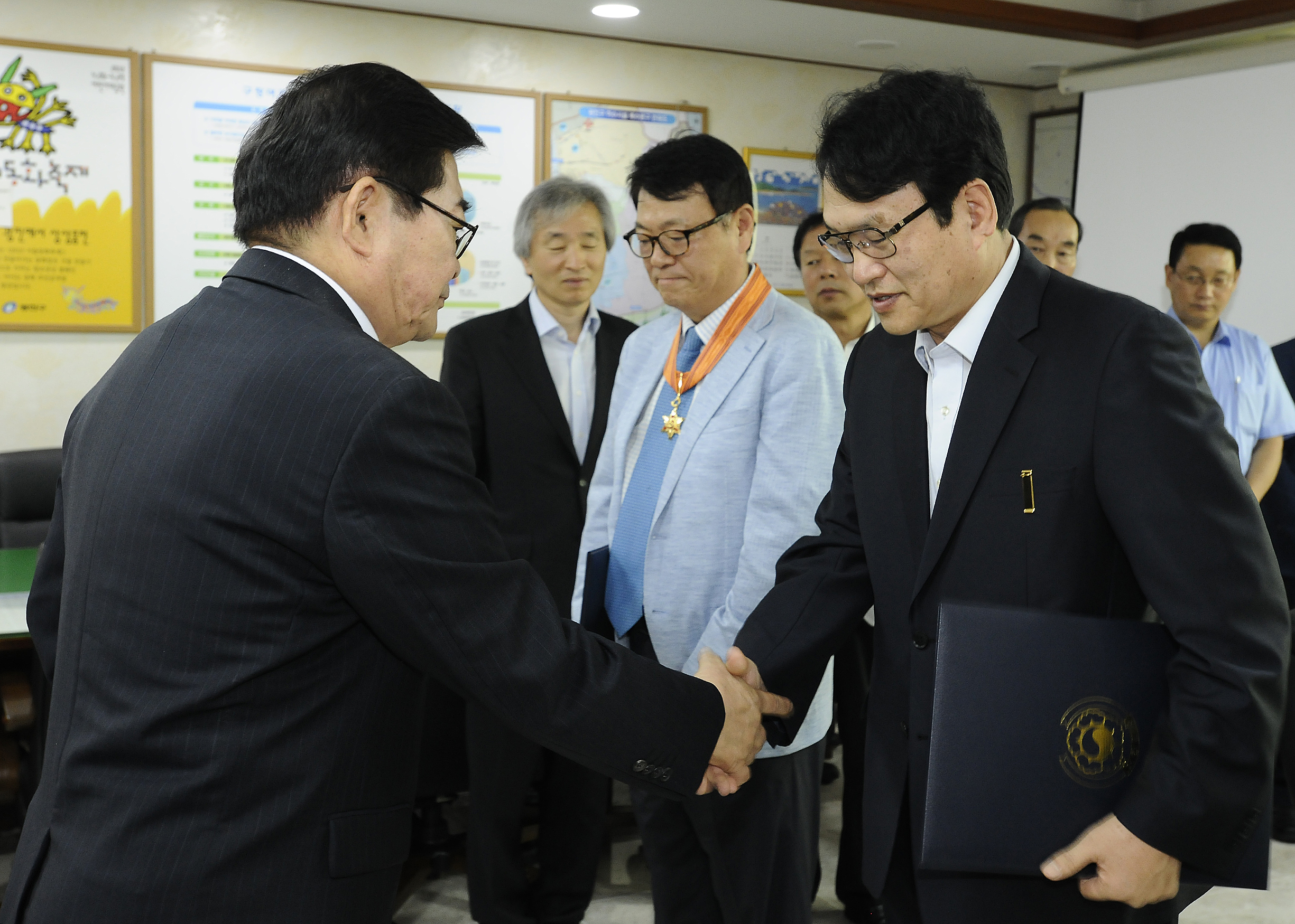 20140714-퇴직공무원 포상 101931.JPG