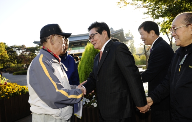 20121018-경로당지도자 수련회 배웅