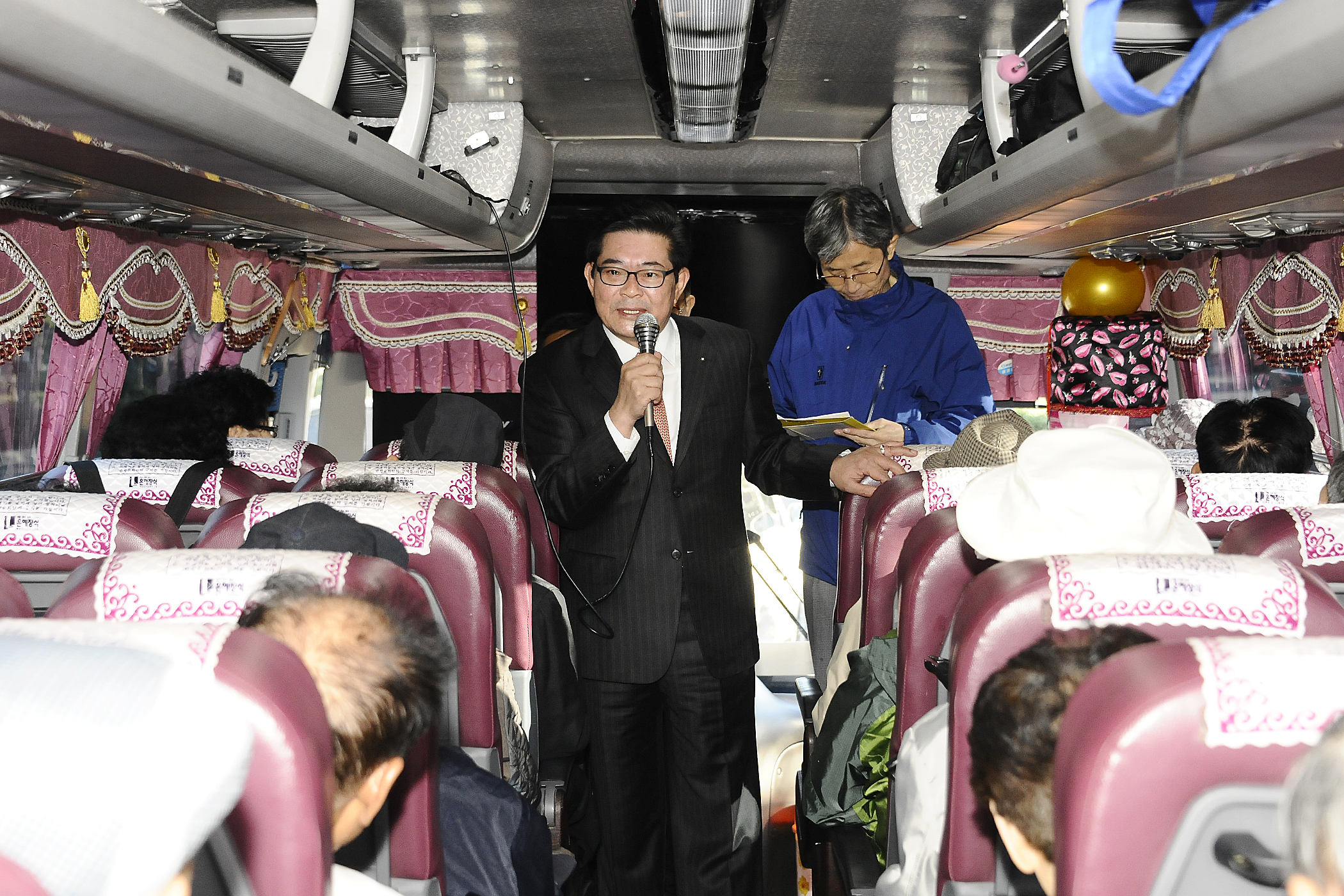 20121018-경로당지도자 수련회 배웅 63485.JPG