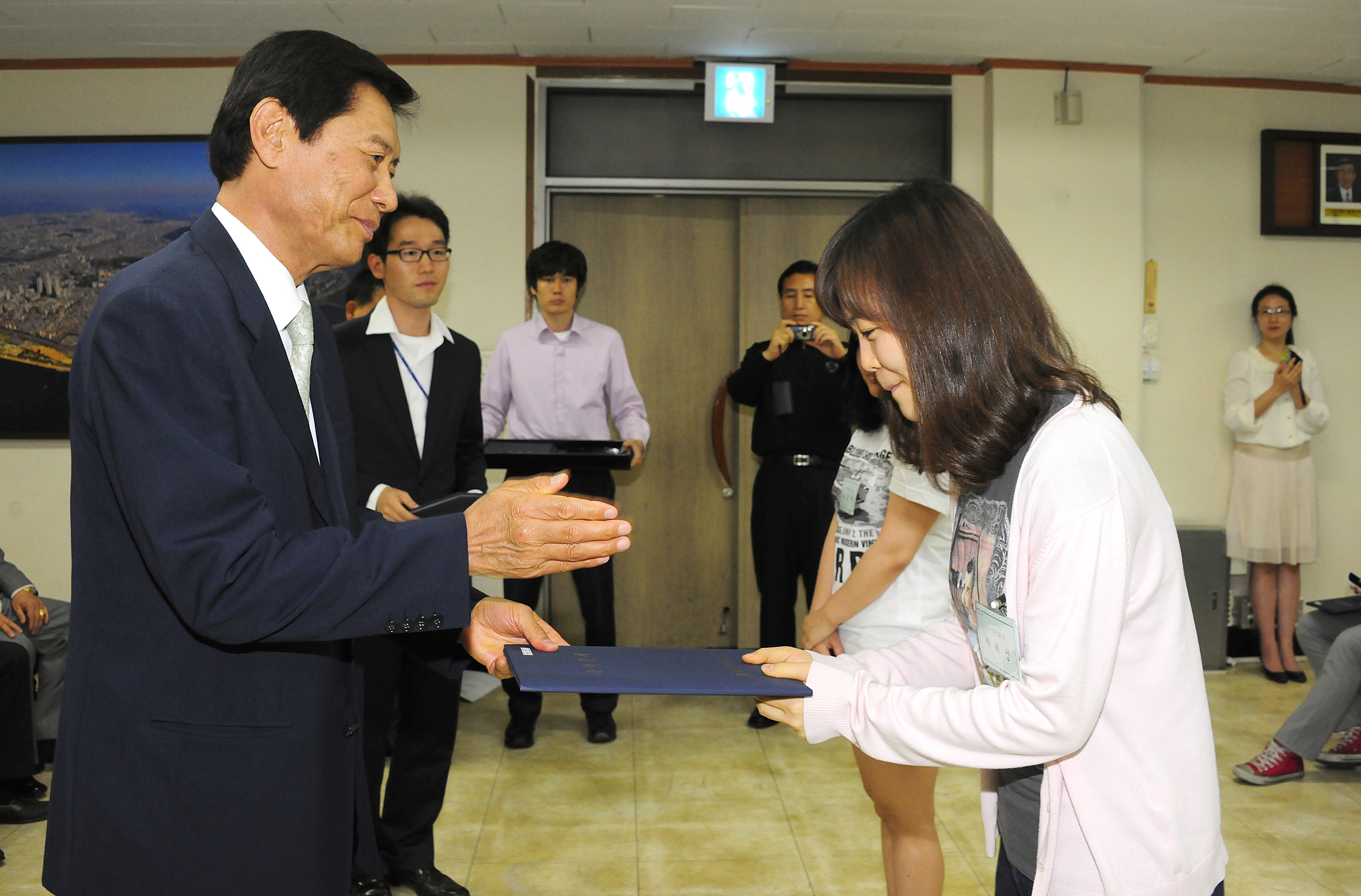 20120509-평화통일장학회 장학증서 수여식 53951.JPG