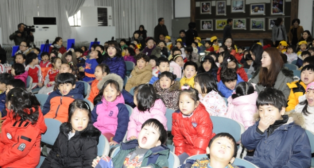 20141203-민간 어린이 사랑의 저금통 행사 109278.JPG