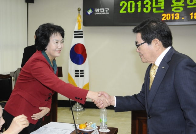 20131028-용역과제심의회 개최 및 신규위원 위촉식 89477.JPG