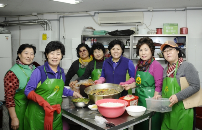 20131210-새마을지도자 광진구협의회 사랑의 이용봉사 및 점심대접