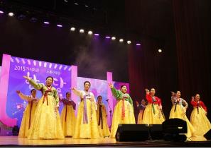 자치회관 프로그램발표회 참석