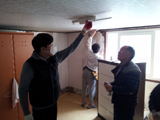 군자 나눔회 홀몸어르신 사랑의 집수리