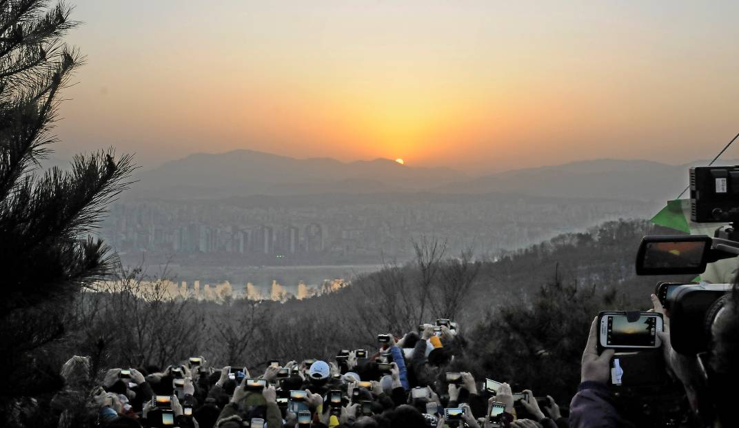 2014년 새해 첫 일출모습(아차산해맞이)