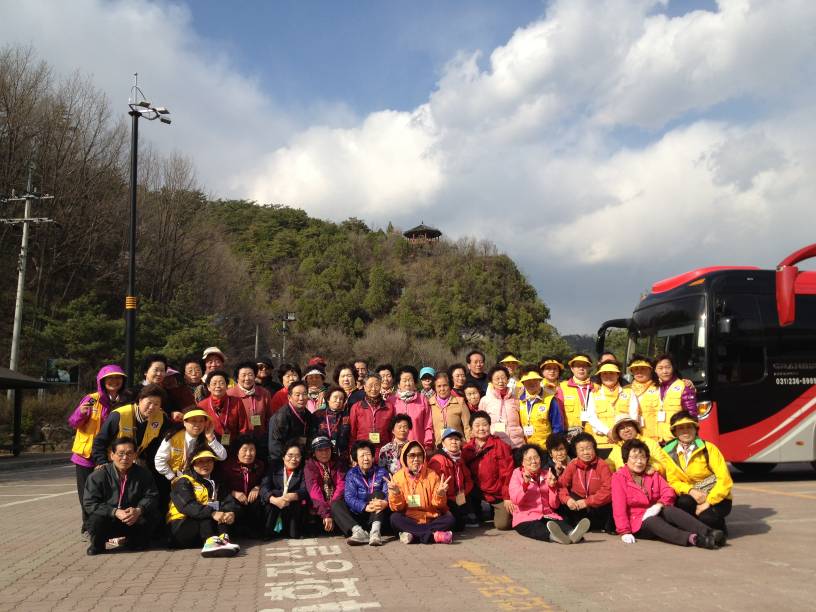 적십자봉사회 주관 << 저소득어르신 孝 봄 나들이 >>
