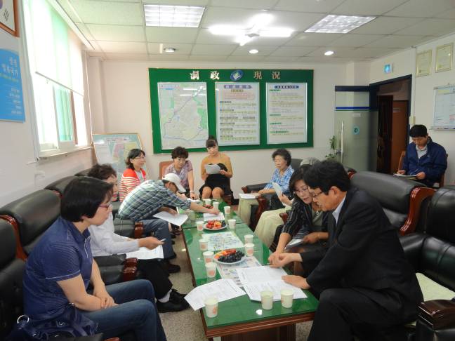 자치회관 프로그램 관계자 간담회(12.9.20) 모습