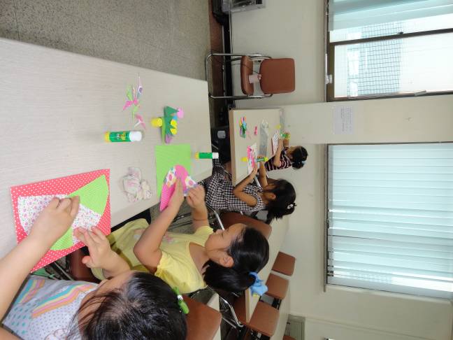 매주 수요일 14:00~16:00 종이접기반 모습