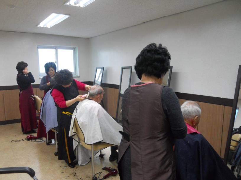 8월 이ㆍ미용봉사 "사랑의 손길"