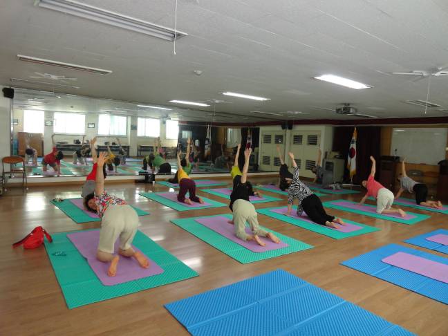 요가교실 오후반의 활동모습 